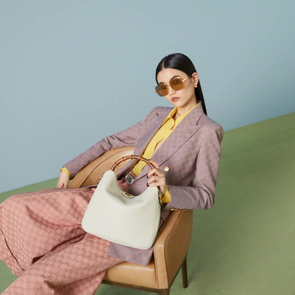 DIANA MEDIUM SHOULDER BAG