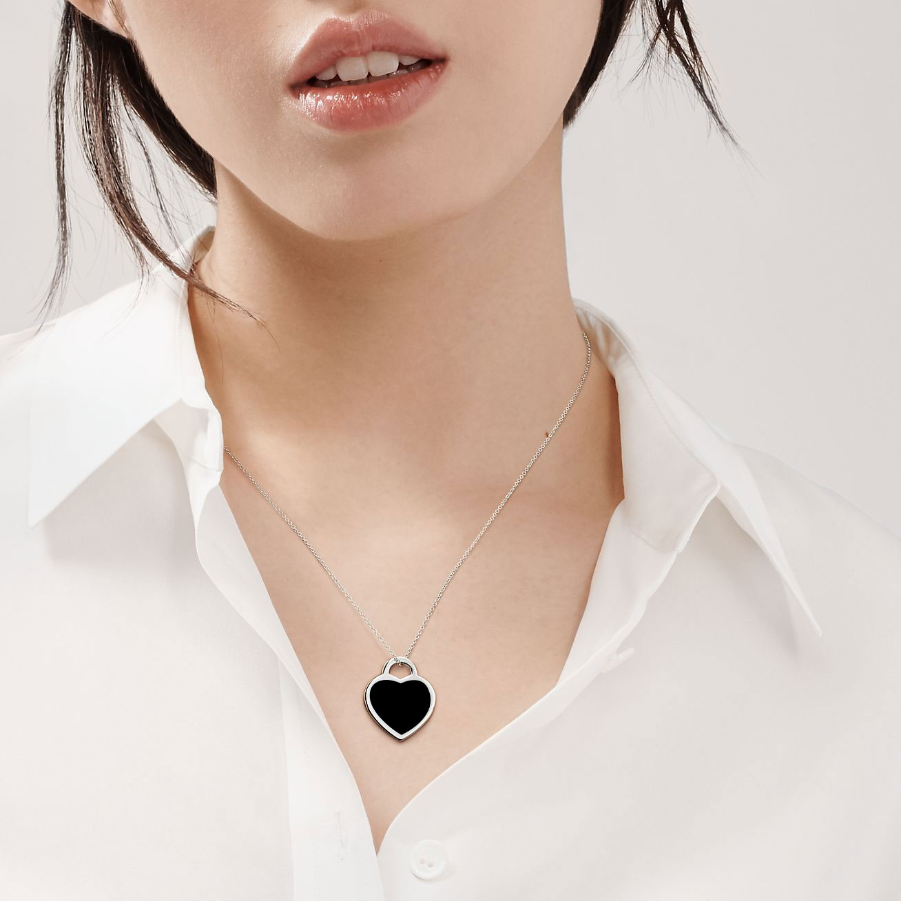 Return to 庐 Black Heart Tag Pendant in Silver, Medium
