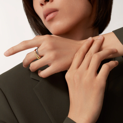 TRINITY CUSHION RING, MEDIUM MODEL