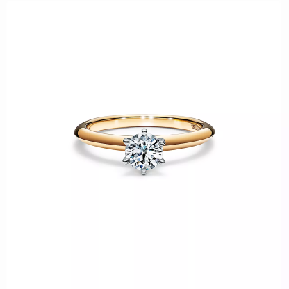 The 庐 Setting Engagement Ring in 18k Yellow Gold