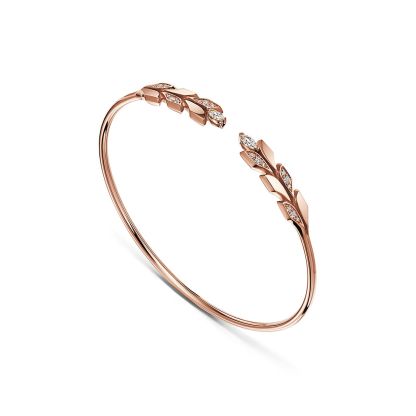 Victoria庐 Vine Wire Bracelet in Rose Gold with Diamonds