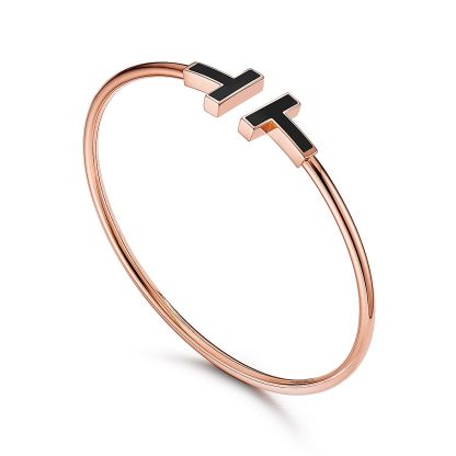 T Black Onyx Wire Bracelet in 18k Rose Gold