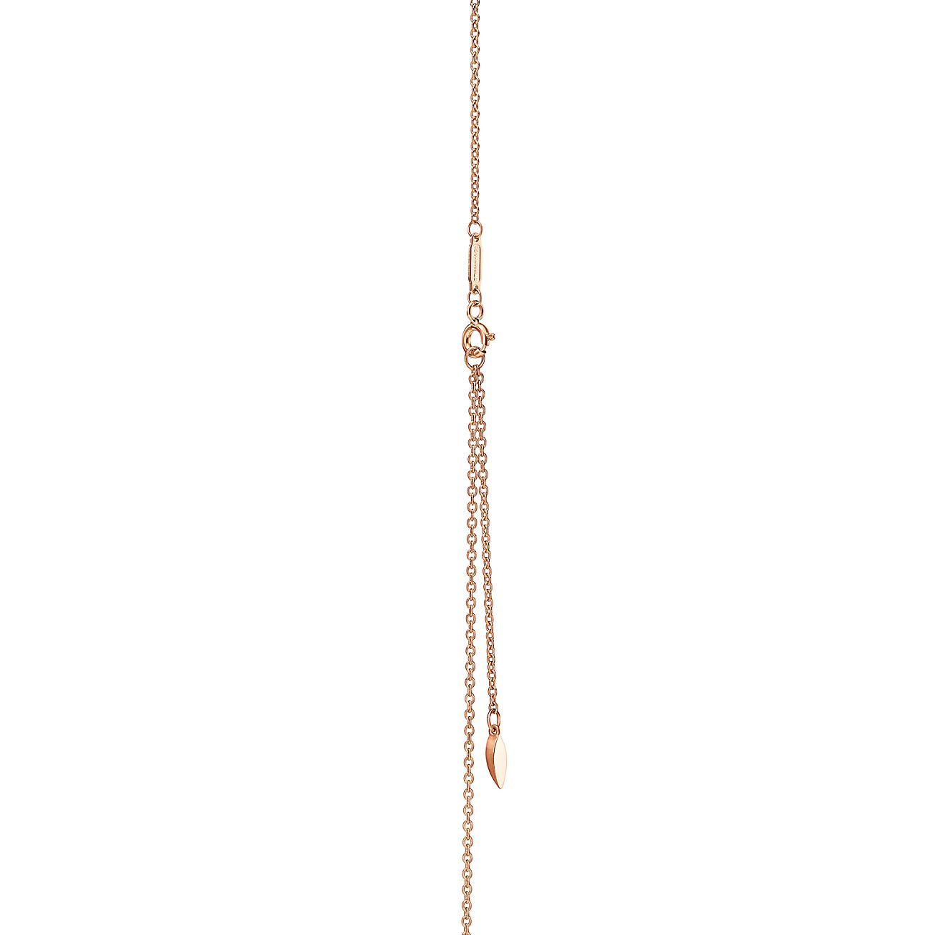 Victoria庐 Vine East West Pendant in Rose Gold with Diamonds