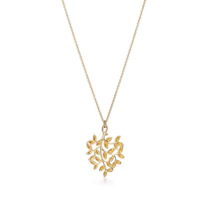 Paloma Picasso庐 Olive Leaf Pendant