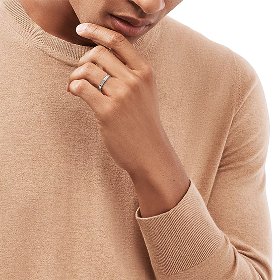 & Co.庐 Band Ring in Platinum with a Diamond