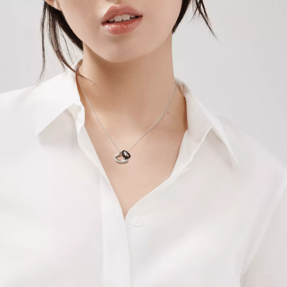 Elsa Peretti庐 Open Heart Pendant