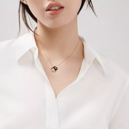 Elsa Peretti庐 Open Heart Pendant