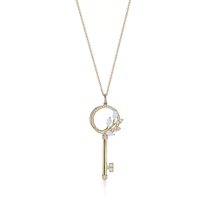 Victoria庐 Diamond Vine Circle Key in 18k Gold