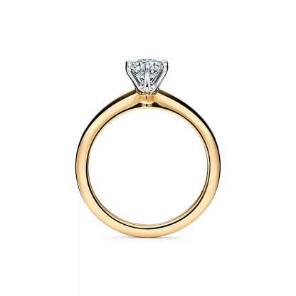 The 庐 Setting Engagement Ring in 18k Yellow Gold