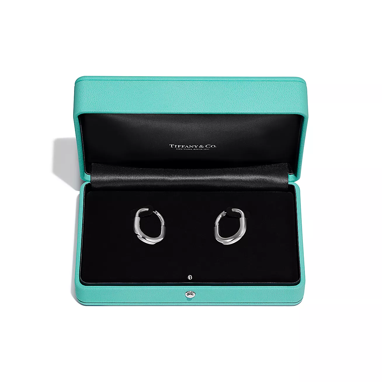 Lock Earrings in White Gold, Medium