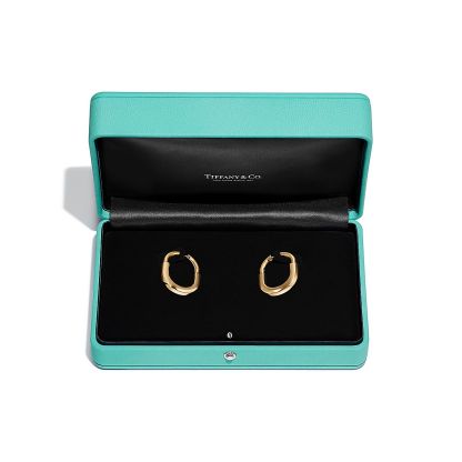 Lock Earrings in Yellow Gold, Medium