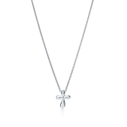 Elsa Peretti庐 Cross Pendant