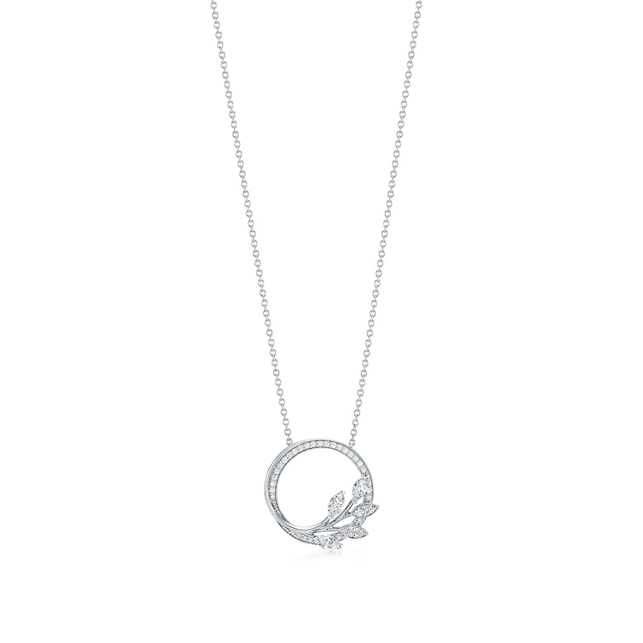 Victoria庐 Diamond Vine Circle Pendant in Platinum