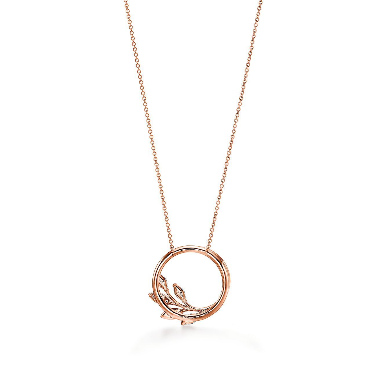 Victoria庐 Diamond Vine Circle Pendant in 18k Rose Gold
