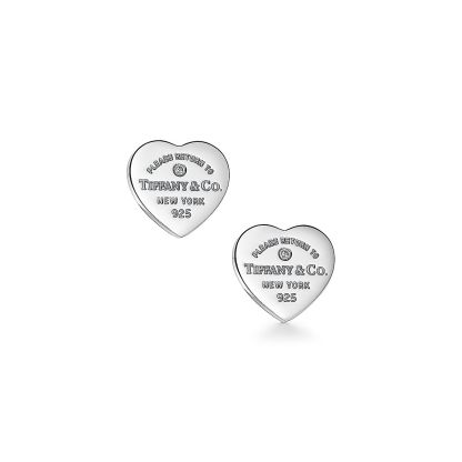 Return to 庐 Heart Tag Earrings in Sterling Silver with a Diamond, Mini
