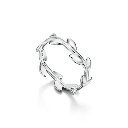 Paloma Picasso庐 Olive Leaf Band Ring in Silver, Narrow