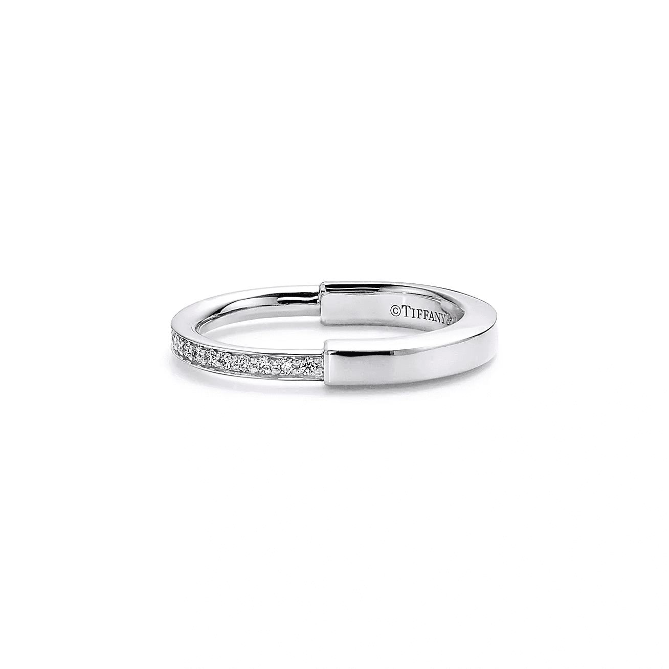 Lock Ring in White Gold with Diamonds