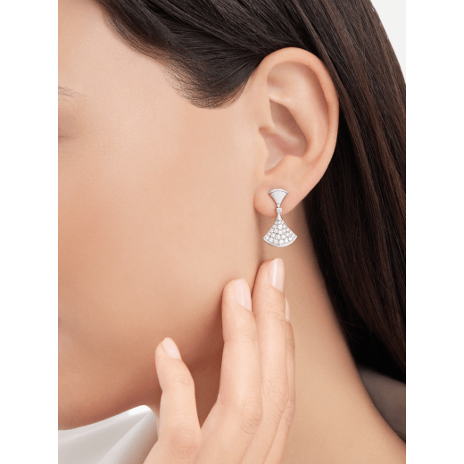 DIVAS DREAM EARRINGS