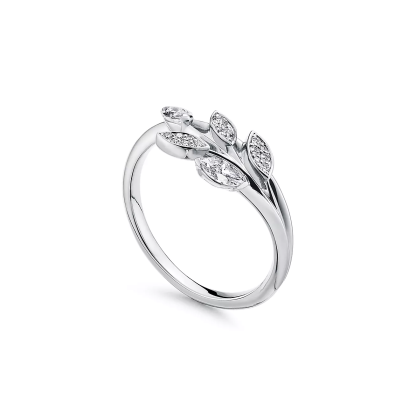 Victoria庐 Diamond Vine Ring in Platinum