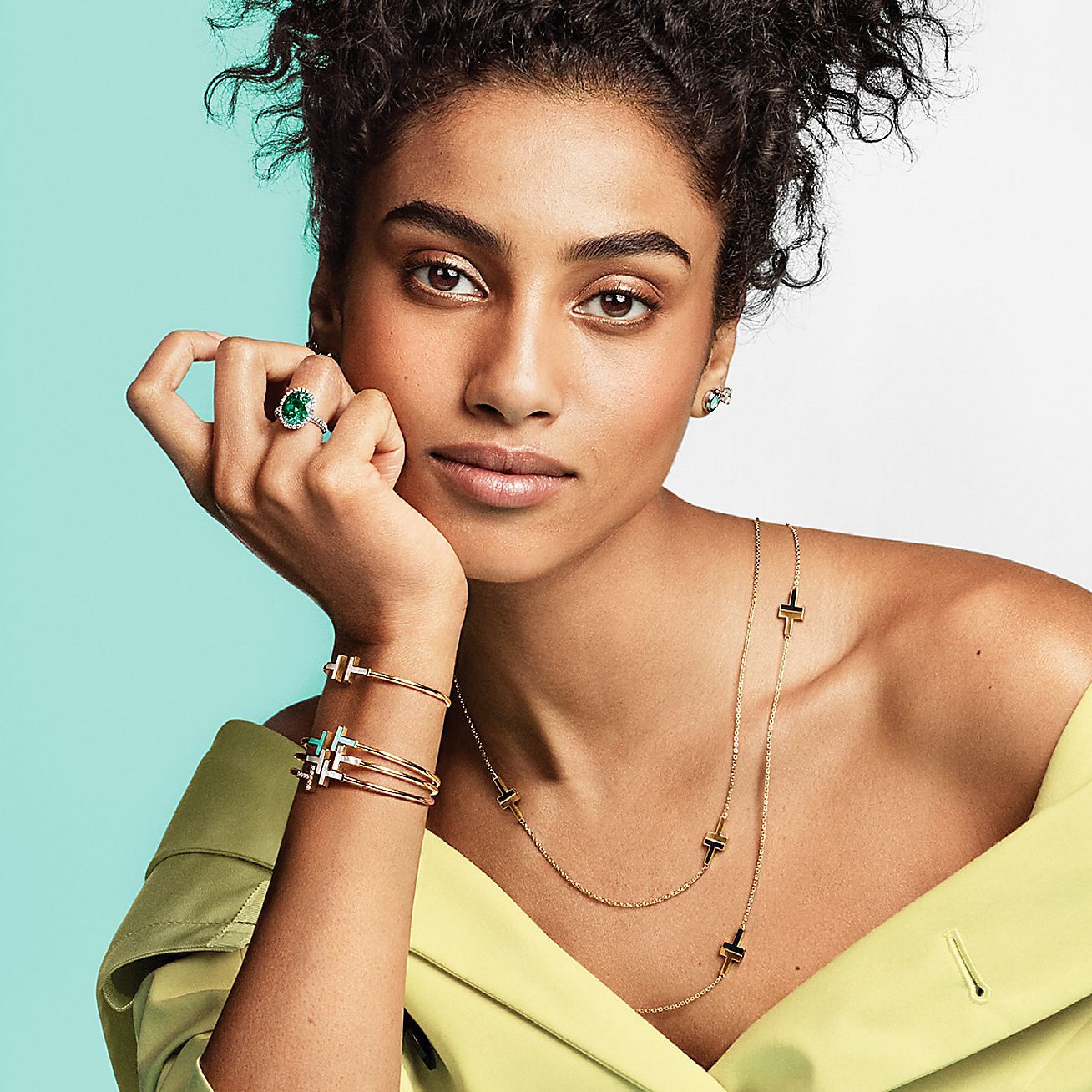 T Wire Bracelet in Yellow Gold with Mother-of-pearl