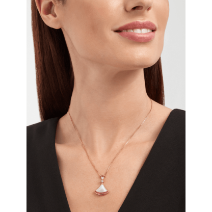 DIVAS DREAM NECKLACE