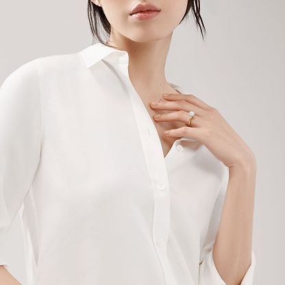 The 庐 Setting Engagement Ring in 18k Yellow Gold