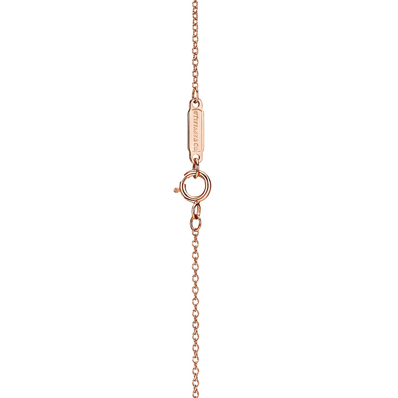 Victoria庐 Diamond Vine Circle Pendant in 18k Rose Gold