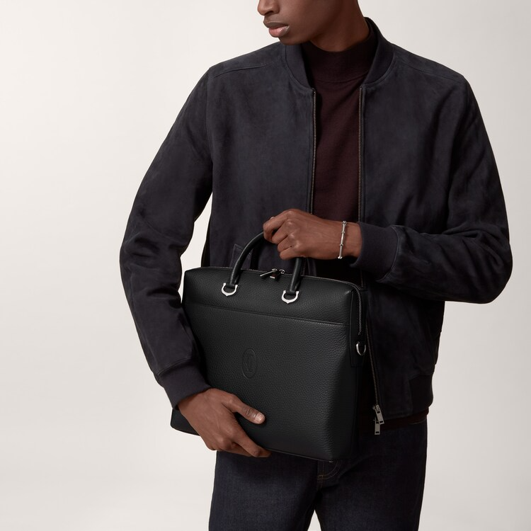 Small briefcase, Must