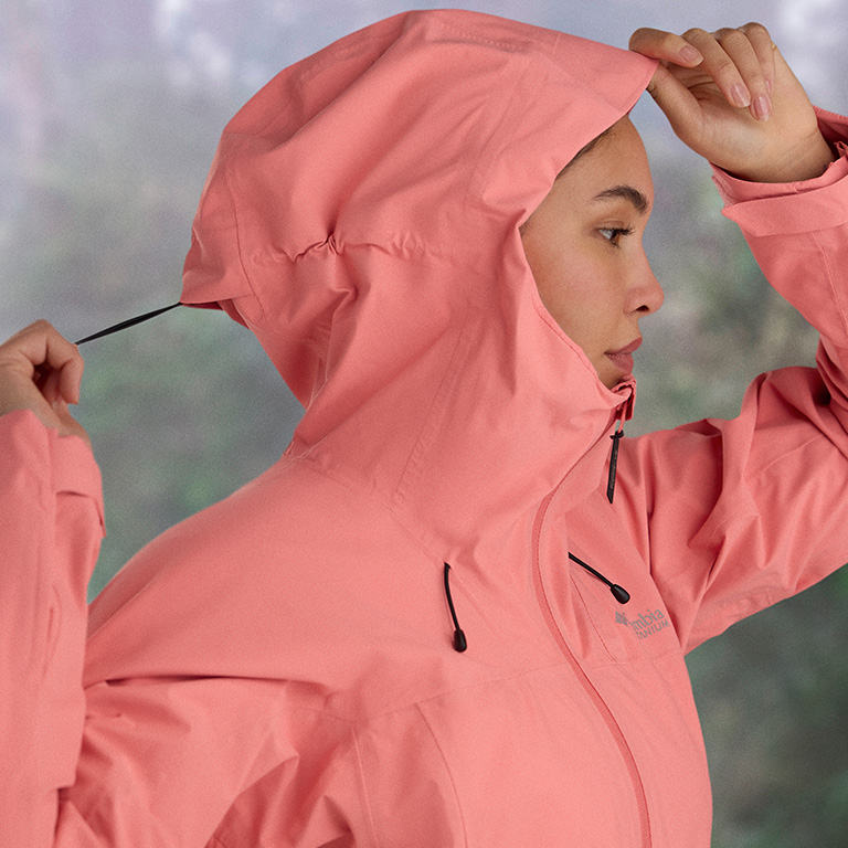 Close-up of the adjustable hood with bonded brim