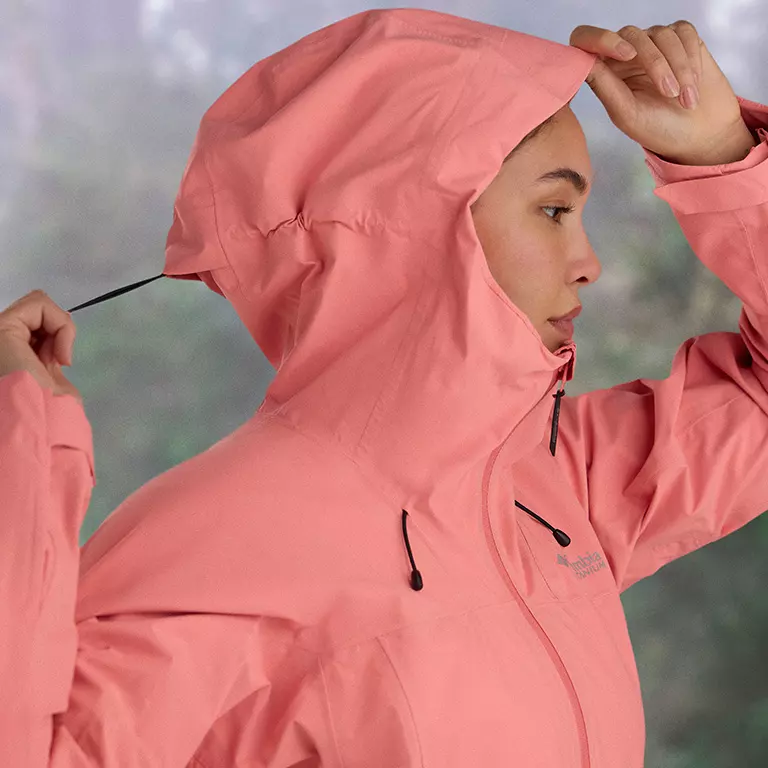 Close-up of the adjustable hood with bonded brim