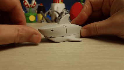 🦈 Biting Shark Fidget Toy