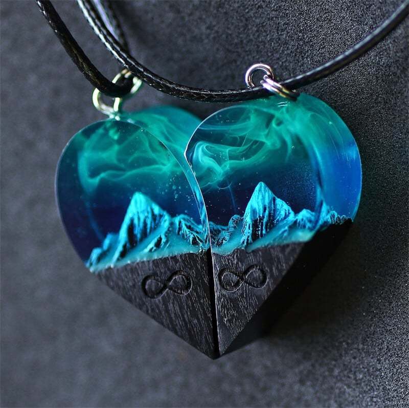 (🎉Christmas Special - 49% OFF NOW)Handmade Resin Heart Pendant(Buy 2 Free Shipping)