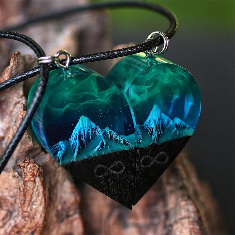 (🎉Christmas Special - 49% OFF NOW)Handmade Resin Heart Pendant(Buy 2 Free Shipping)