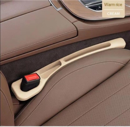 Embedded car seat gap leak-proof plug