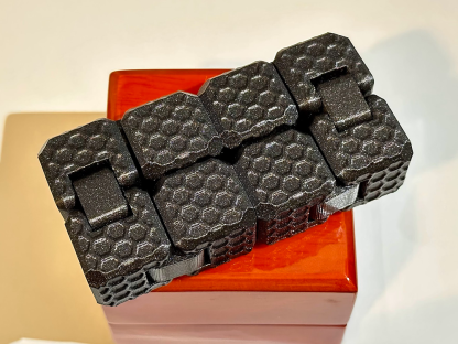 🧊 Stress Relief Toy Cube - Diagonal