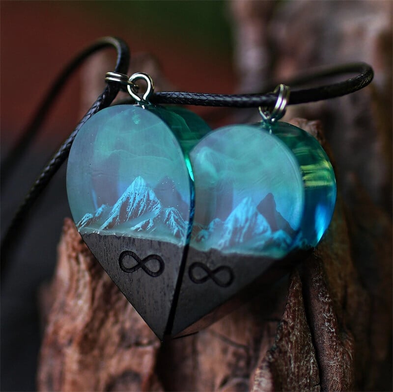 (🎉Christmas Special - 49% OFF NOW)Handmade Resin Heart Pendant(Buy 2 Free Shipping)
