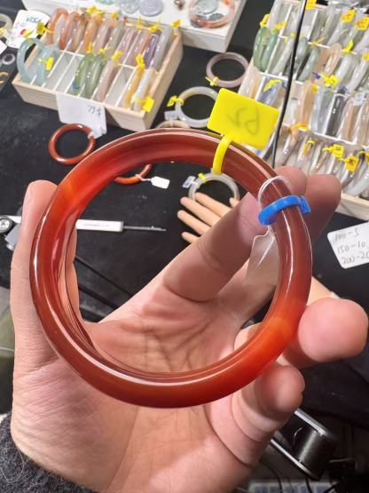 L-064 Red and pink bracelets