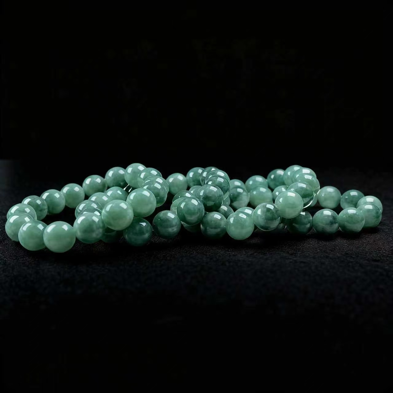 Green Floating Jade Round Bead Bracelet