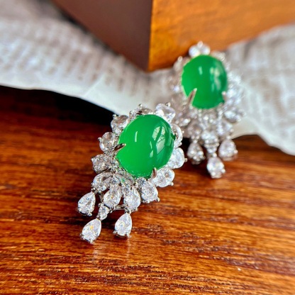 D-011 Argent Jade Gems