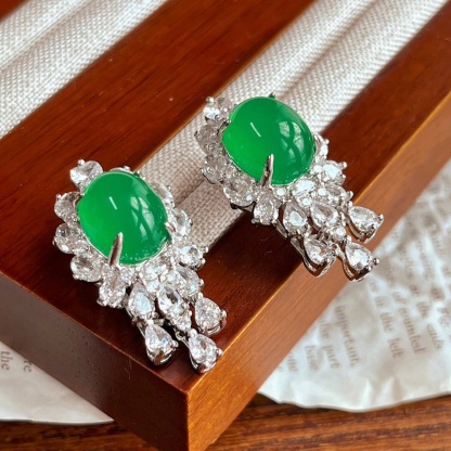 D-011 Argent Jade Gems