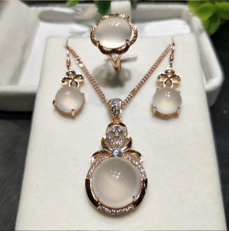 D-012 Lucid Dream Suite