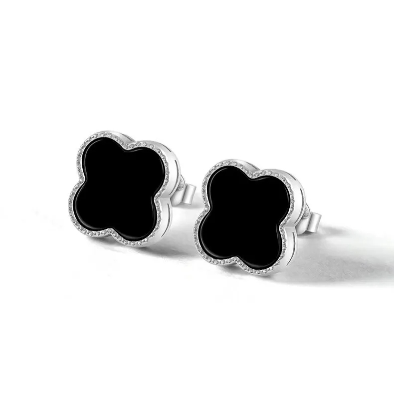 Jadeite Four-Leaf Clover Ear Studs