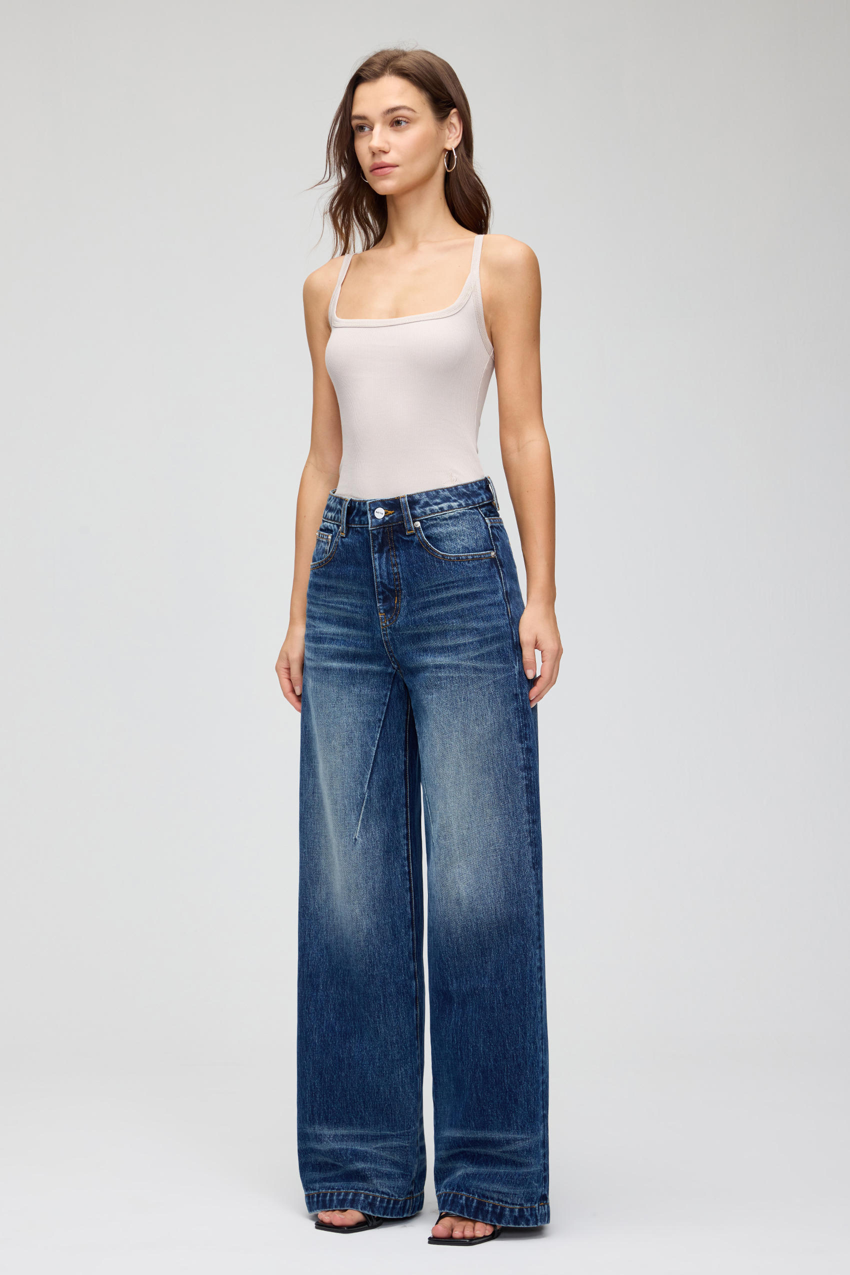 Vessira Women’s Medium Blue High-Waist Non-Stretch Wide-Leg Jeans