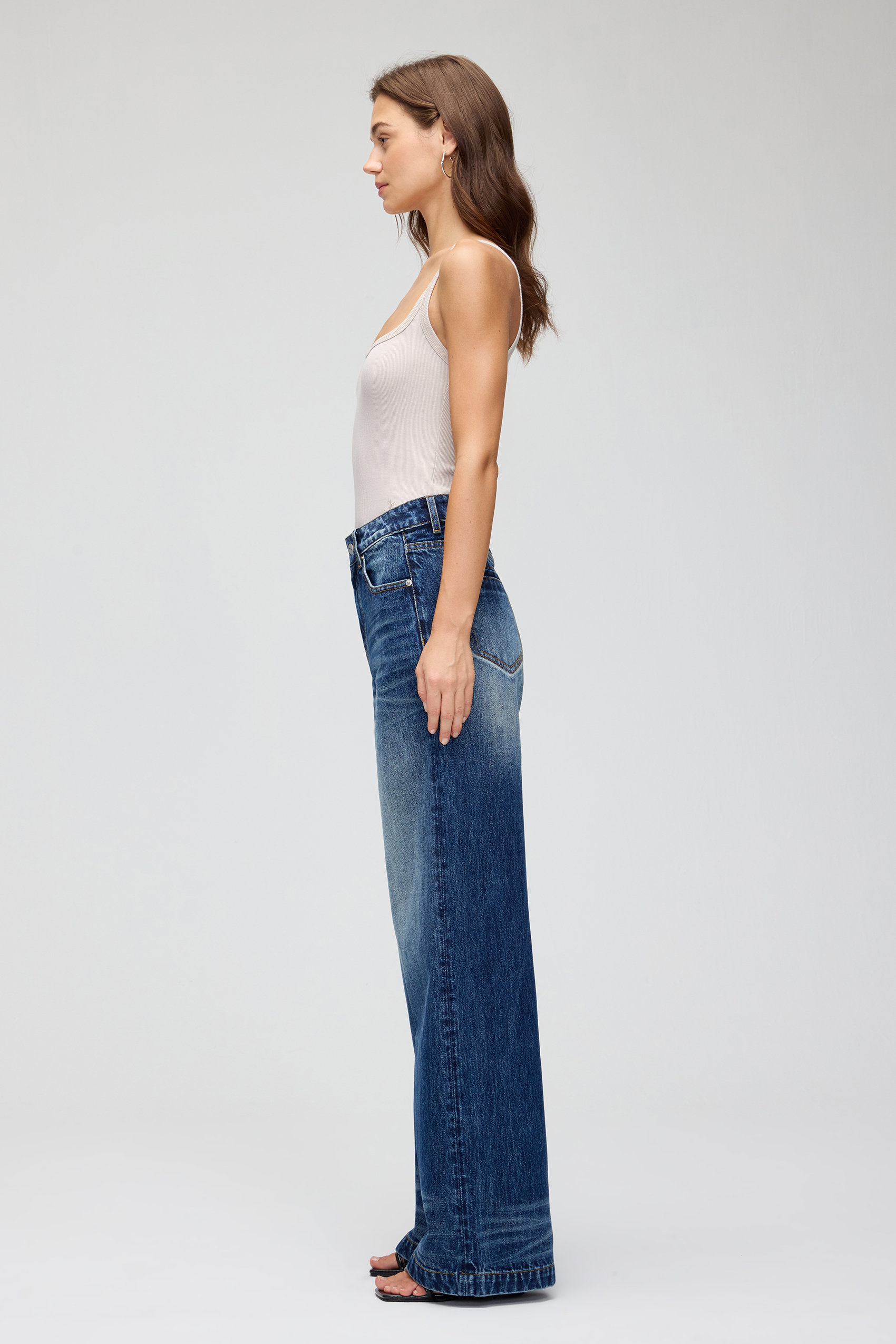 Vessira Women’s Medium Blue High-Waist Non-Stretch Wide-Leg Jeans