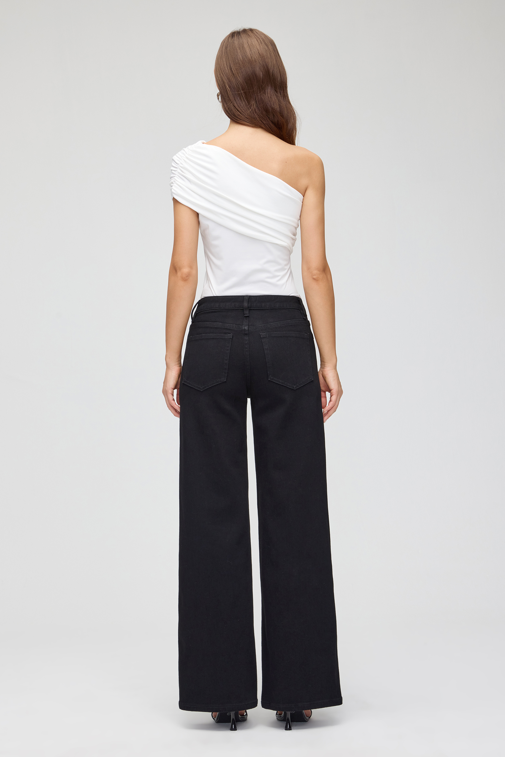 Vessira Women’s Black Mid-Rise High-Stretch Wide-Leg Jeans