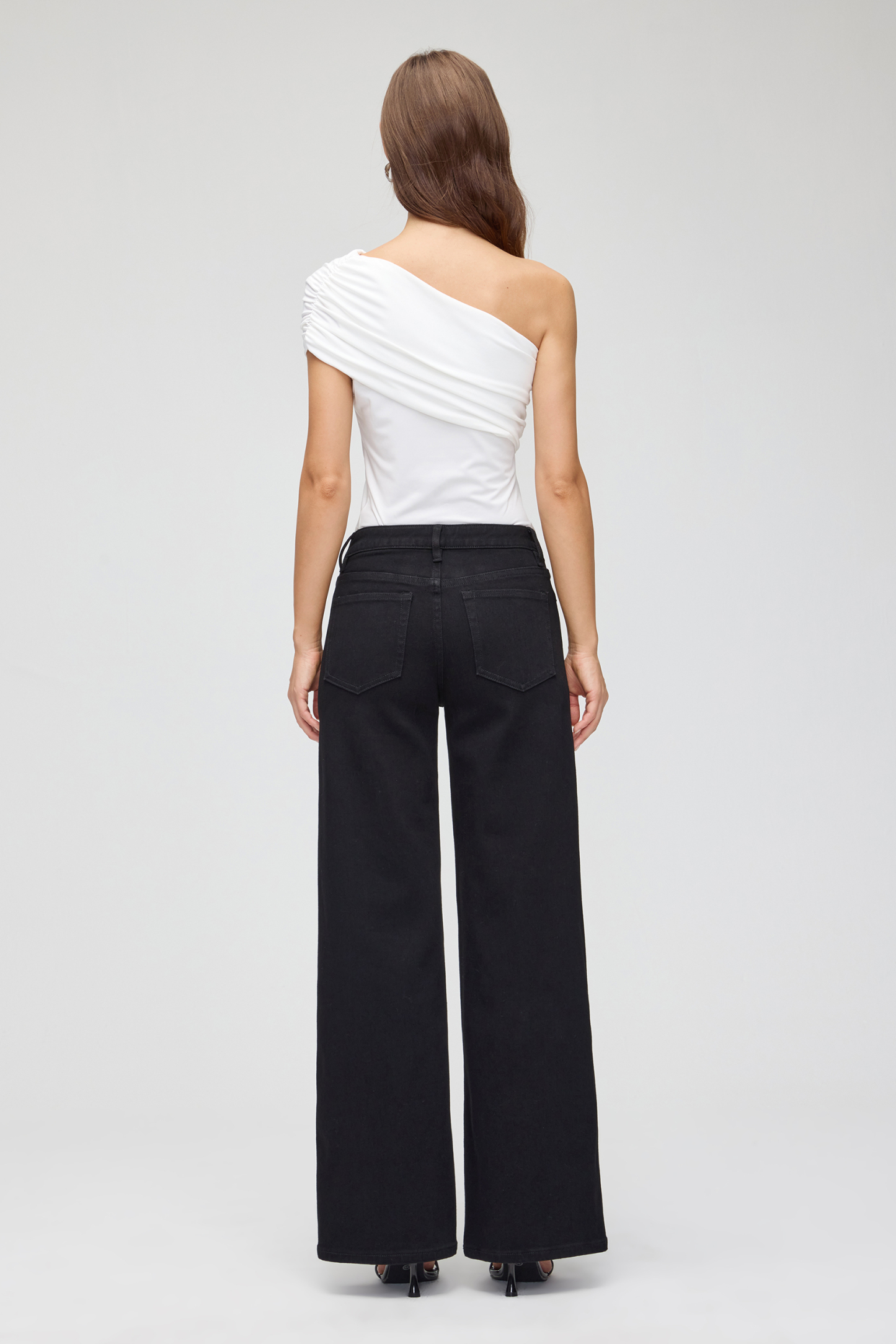 Vessira Women’s Black Mid-Rise High-Stretch Wide-Leg Jeans