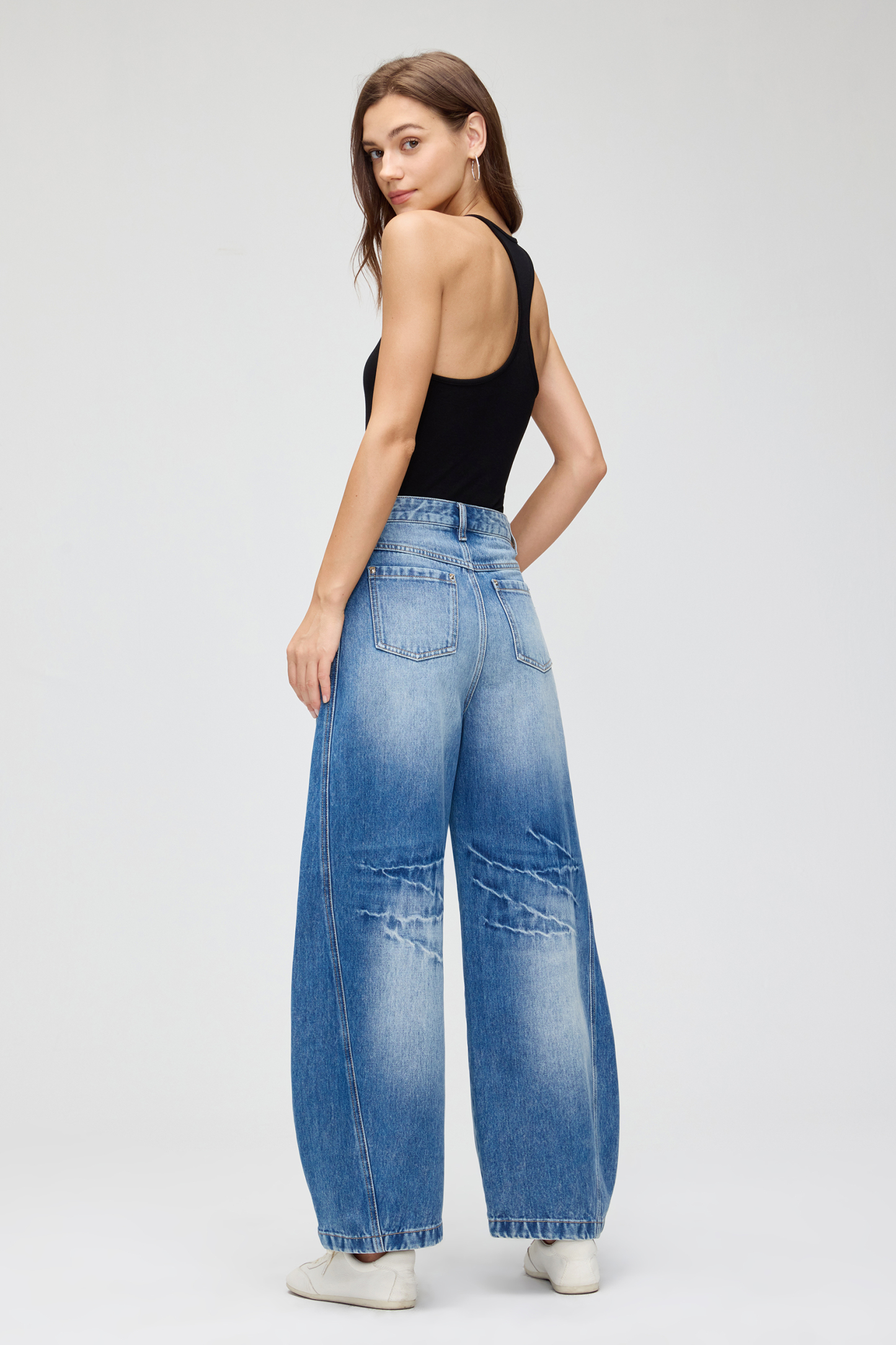 Vessira Women’s Light Blue High-Waist Non-Stretch Curved-Slit Jeans