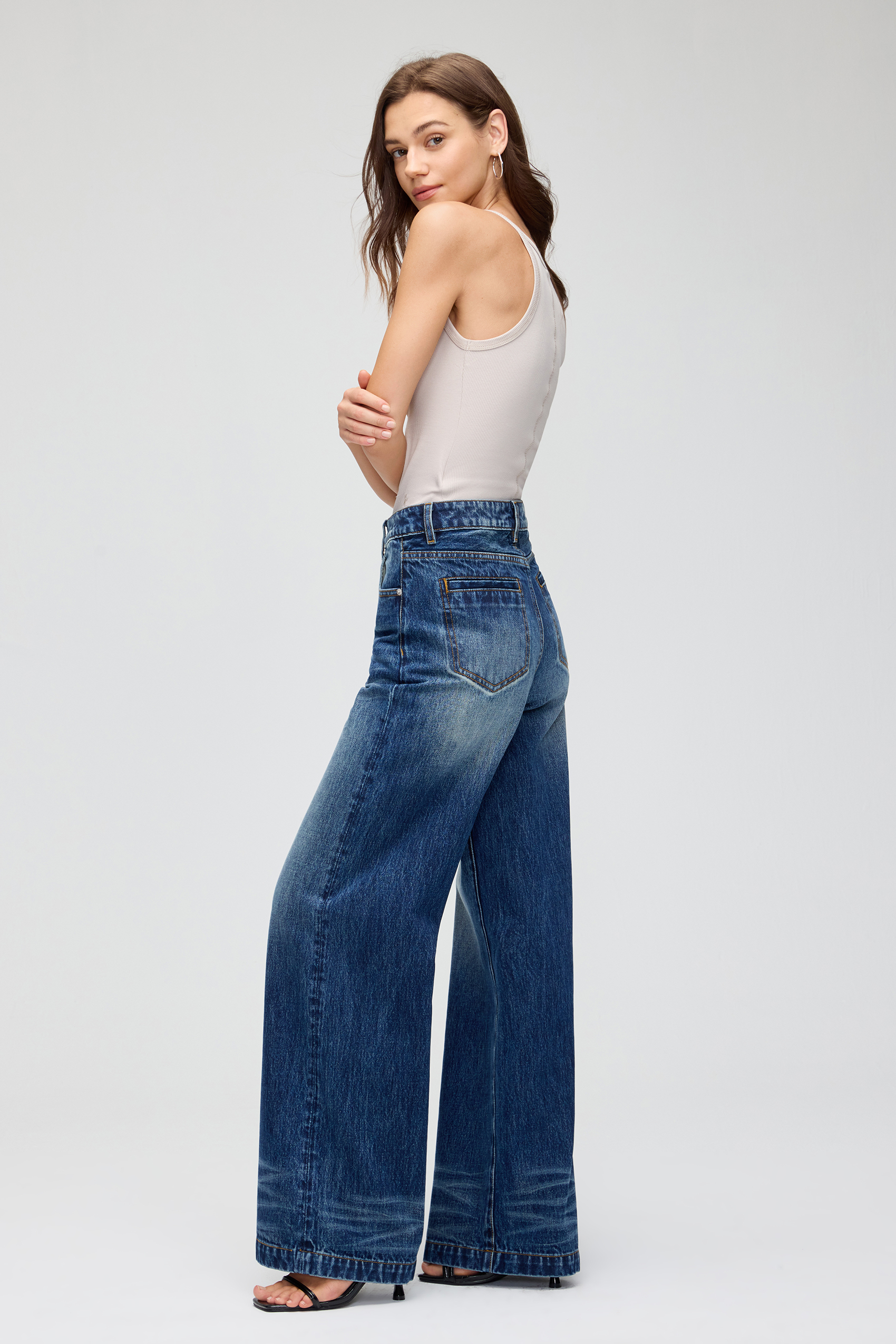 Vessira Women’s Medium Blue High-Waist Non-Stretch Wide-Leg Jeans