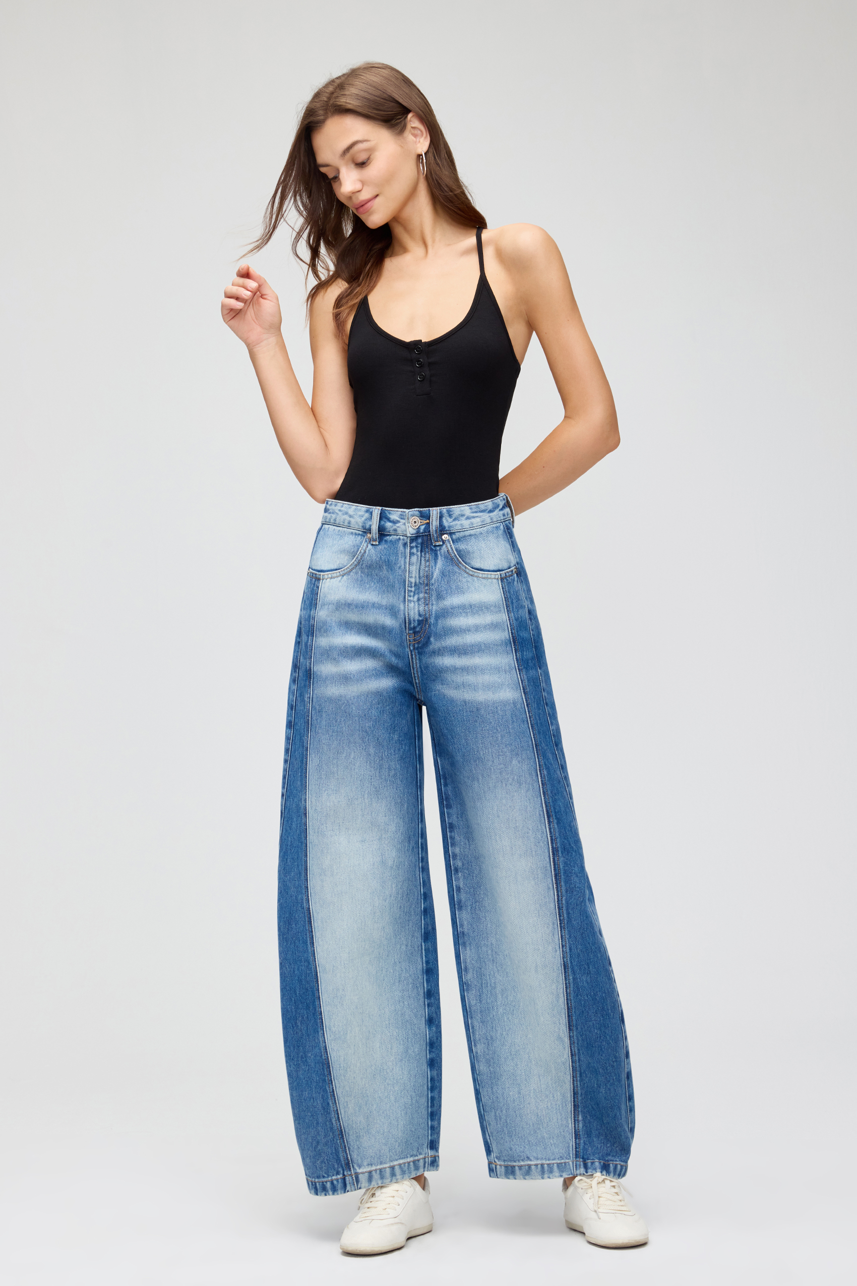 Vessira Women’s Light Blue High-Waist Non-Stretch Curved-Slit Jeans