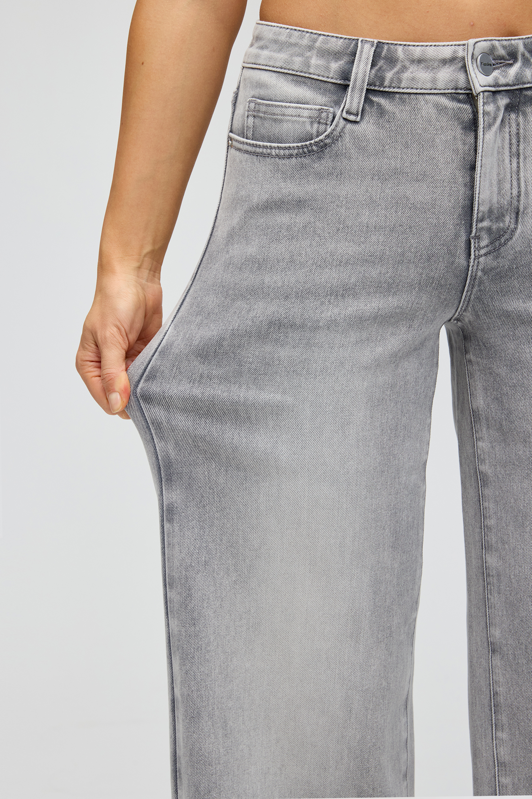 Vessira Women’s Gray Mid-Rise High-Stretch Wide-Leg Jeans